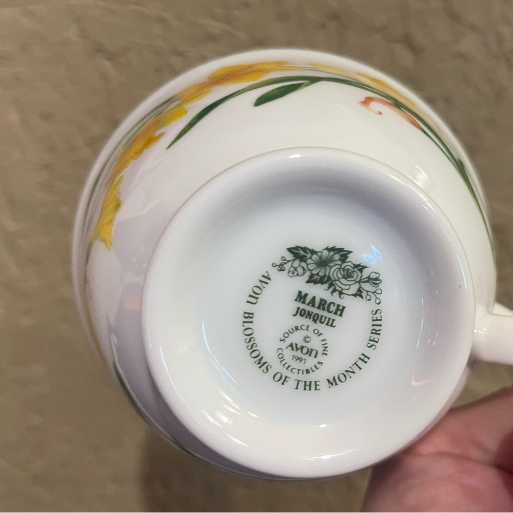 MARCH Vintage AVON 1991 ‘Blossoms of the Month’ March Jonquil Teacup and Saucer - Picture 2 of 10